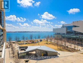 Building Photo - 15 Merchants' Wharf