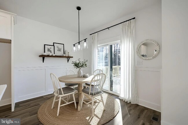 Foto del edificio - 1022 Trinity Rd