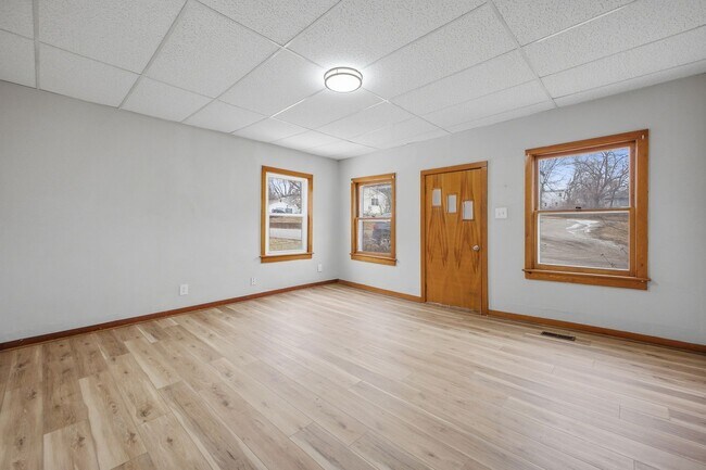 Foto del edificio - Remodeled 2 bedroom home with attached garage in charming Savannah