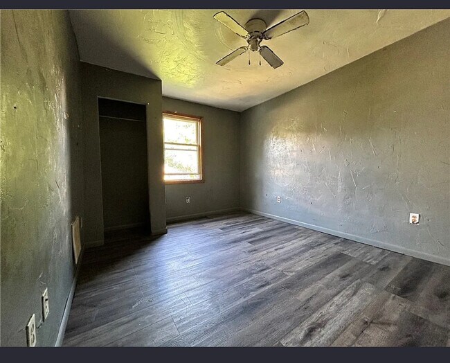 Foto del edificio - 2405 Harrison St