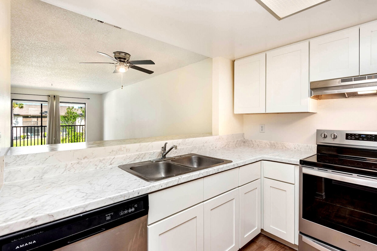 Foto principal - 1029 Regency Dr