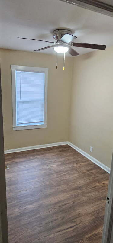 Foto del edificio - 1457 W 29th St