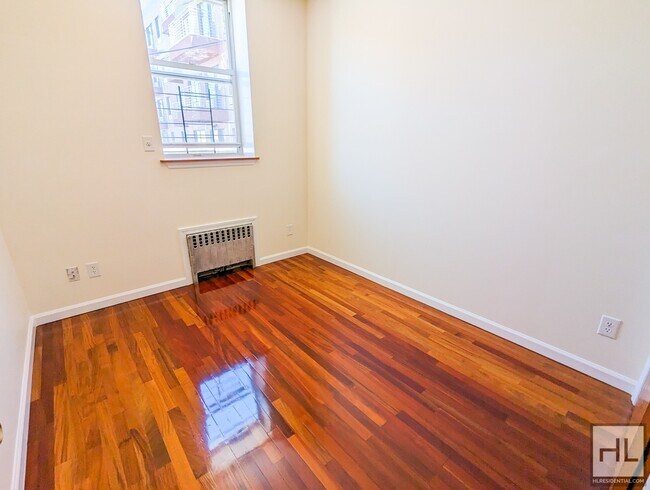 Foto del edificio - Belmont Avenue