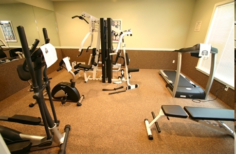 Fitness Center - Pointe At Evans Lake