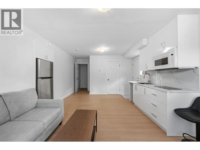 Photo du bâtiment - 3xxx St Andrews Ave