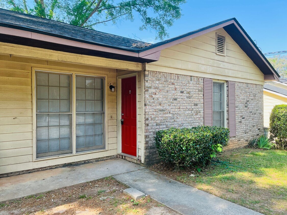 Foto principal - 104 Peachtree Ct