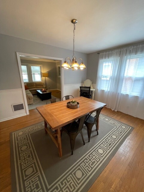 Dining room - 3221 Glengyle Ave