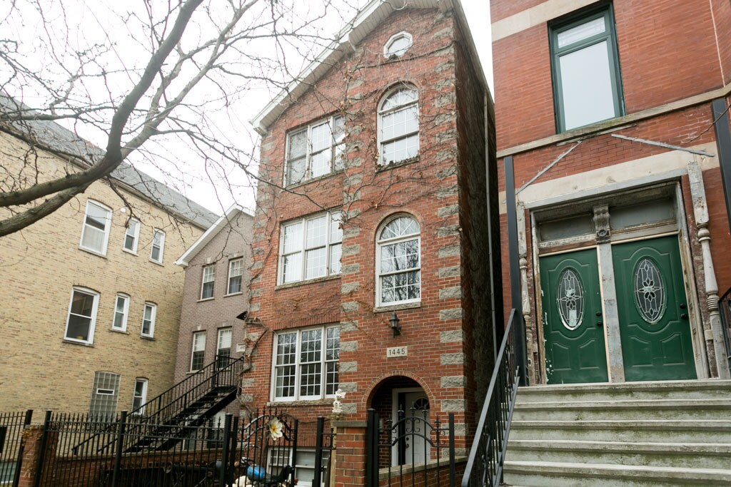 Primary Photo - 1445 W Cortez St
