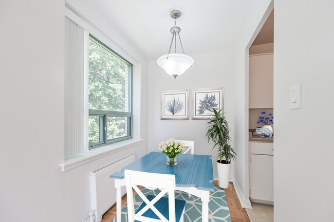 Building Photo - Heath Estates B