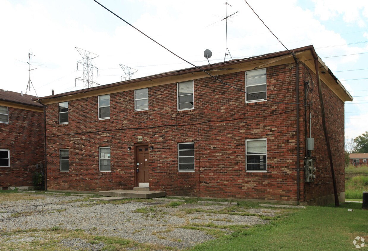 4909 Saddlebrook Ln, Louisville, KY 40216 Apartments in Louisville