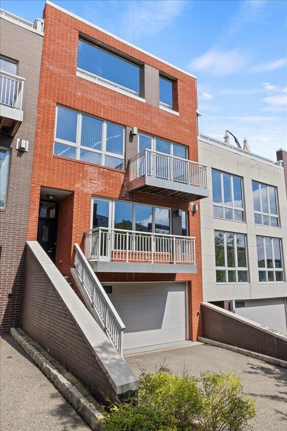 3 Vela Way, Edgewater, NJ 07020 Condo for Rent in Edgewater, NJ