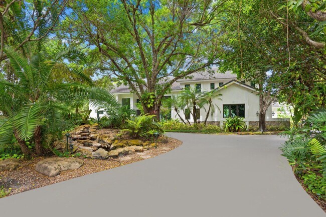 Foto del edificio - 18425 Long Lake Dr