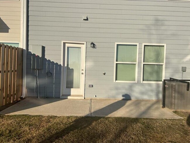 Foto del edificio - 11644 Mendenhall Ct