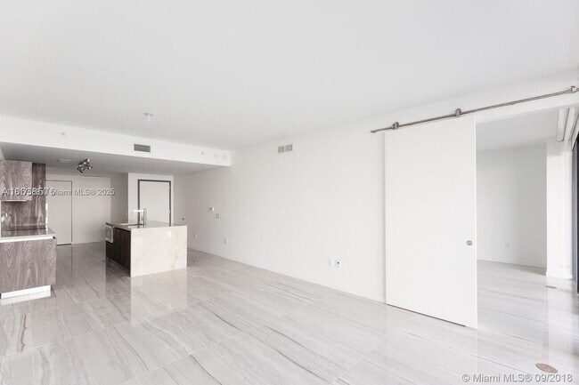 Foto del edificio - 3131 NE 7th Ave