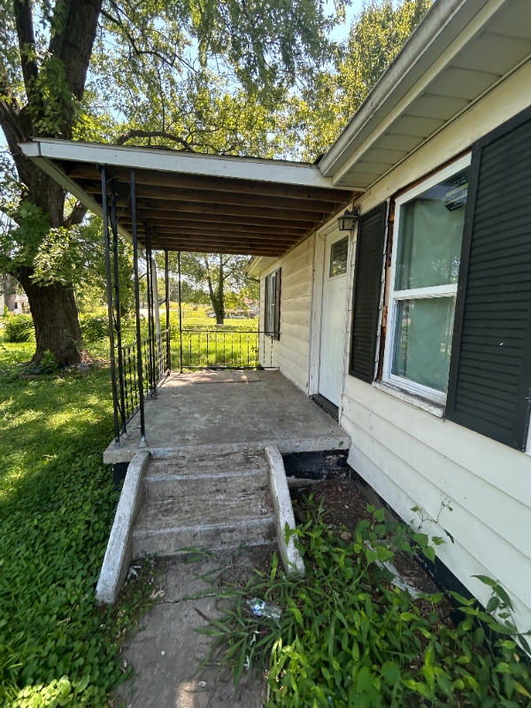 Building Photo - 132 Kinder St