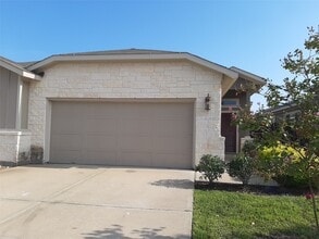 Building Photo - 9812 Grosbeak Ln