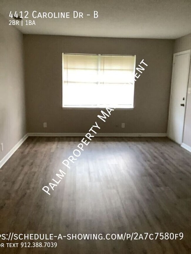 Foto del edificio - 4412 Caroline Dr