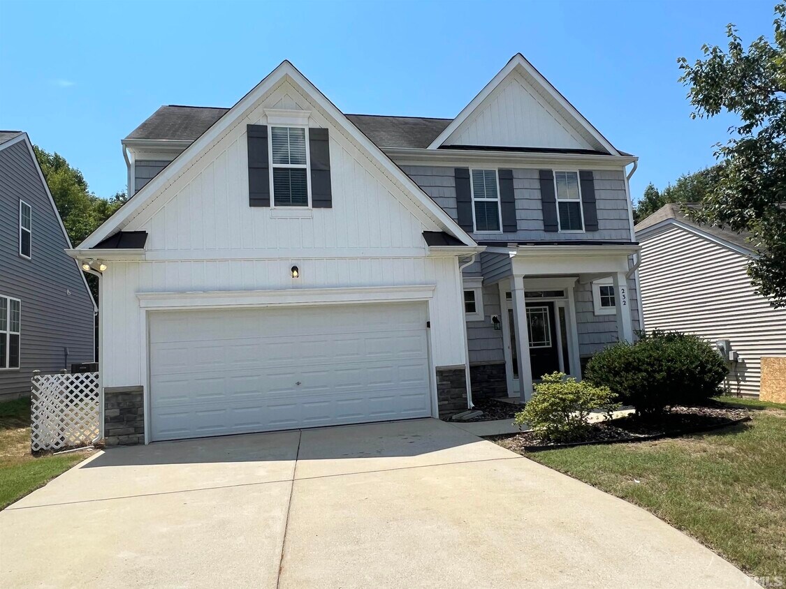 Foto principal - 232 Haywood Ln
