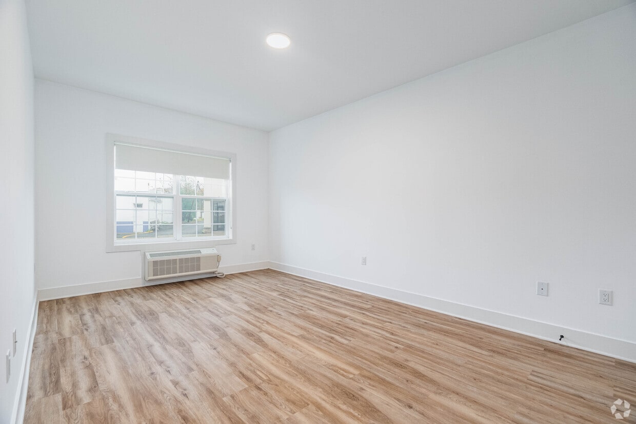 Lakeside Residence Apartments in Pompton Lakes, NJ