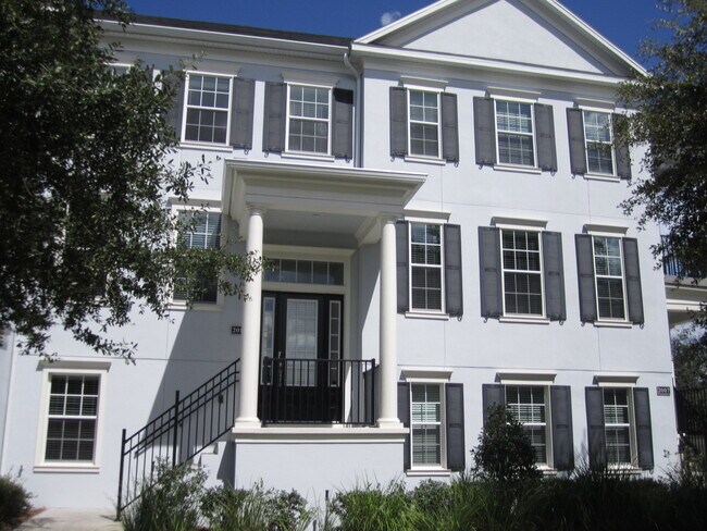 Foto del edificio - 3-story, 3/3.5, updated, townhome in the h...