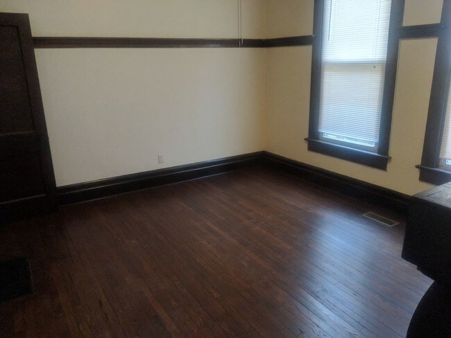 Building Photo - Victorian village 2 bedroom