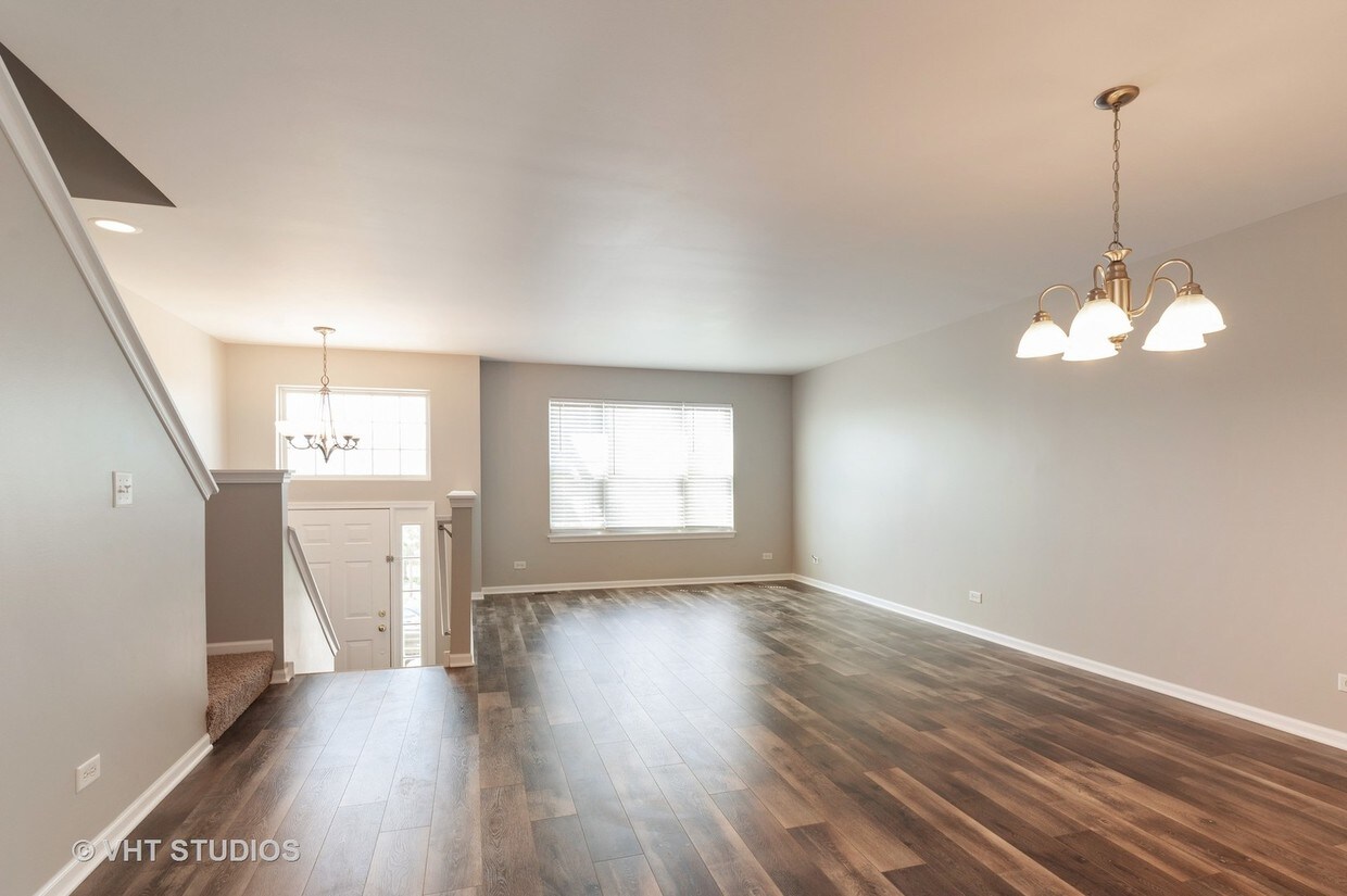 Primary Photo - 212 Niagara Dr