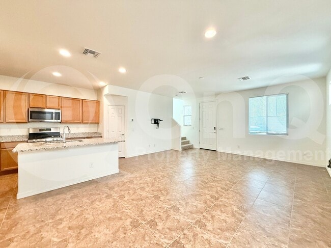 Building Photo - 3706 S 57th Ln