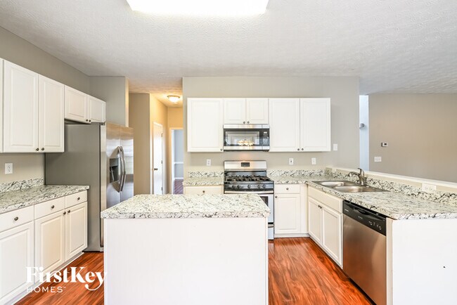 Building Photo - 6882 Waters Edge Dr