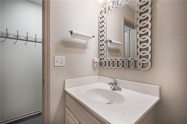Foto del edificio - 2211 SW Rambling Vine Rd