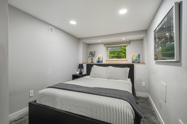 Building Photo - 1229 SE 36th Ave