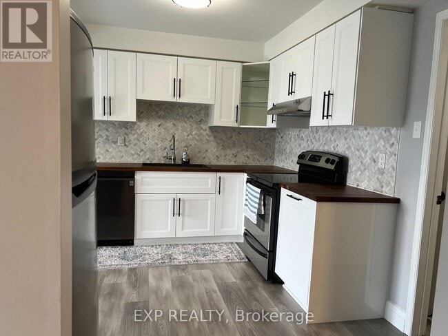 Building Photo - 454-454 Janefield Ave