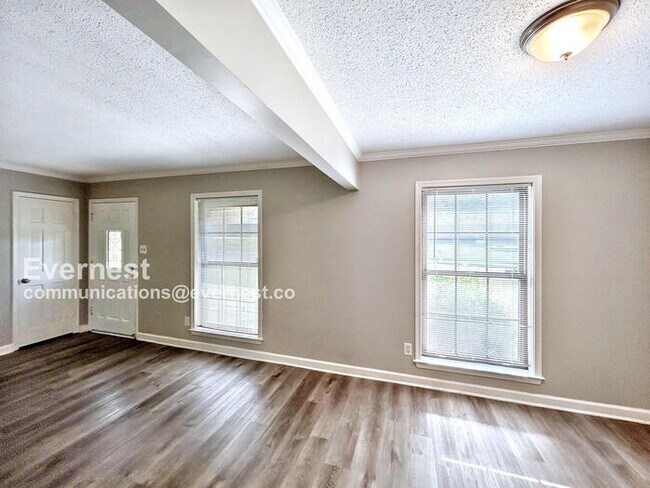 Foto del edificio - 3199 Brookmeade St