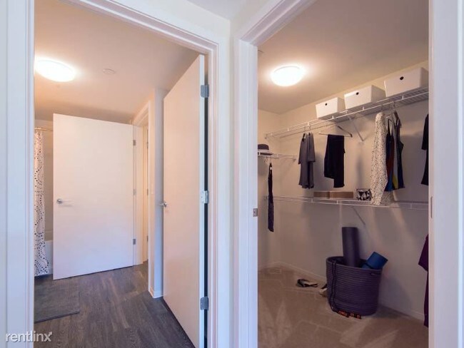 Building Photo - Studio, 1 bath Apartment - 250 Water St 706