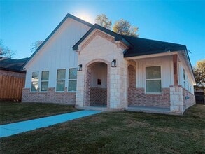 Building Photo - 1500 Missouri Ave