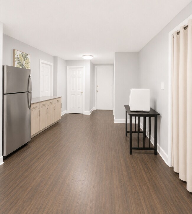 Foto del edificio - 5300 S Shore Dr