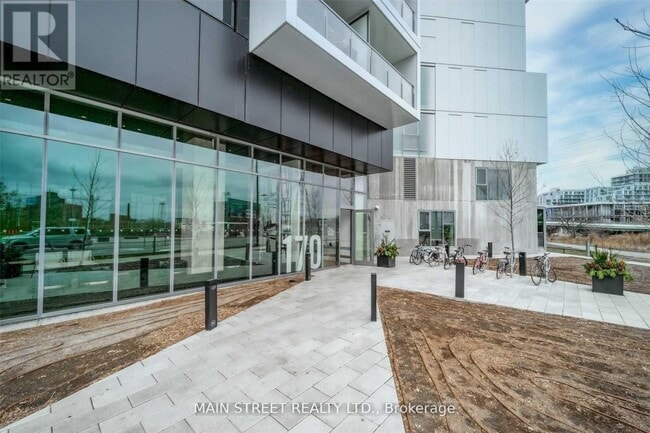 Photo du bâtiment - 170 Bayview Ave