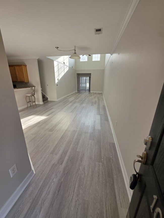 Foto del edificio - 1041 Fairway Ln