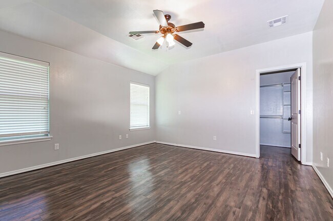 Foto del edificio - Lakeside Retreat - Newly Remodeled 3-Bedro...