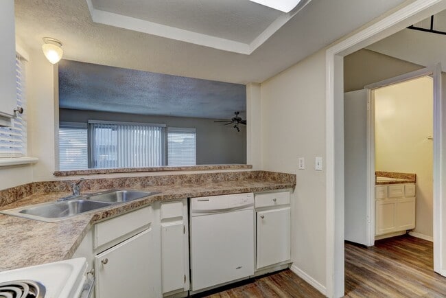 Foto del edificio - 3 bed 1.5 bath duplex in Midwest City