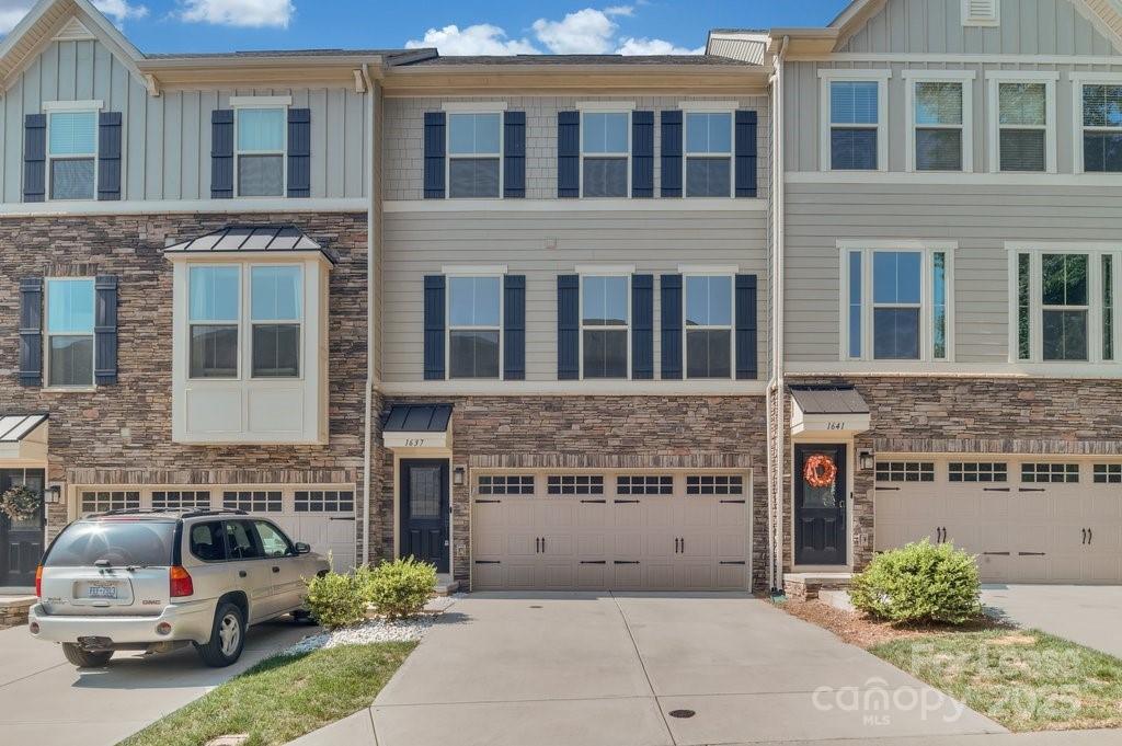 Foto principal - 1637 Bark Branch Ln