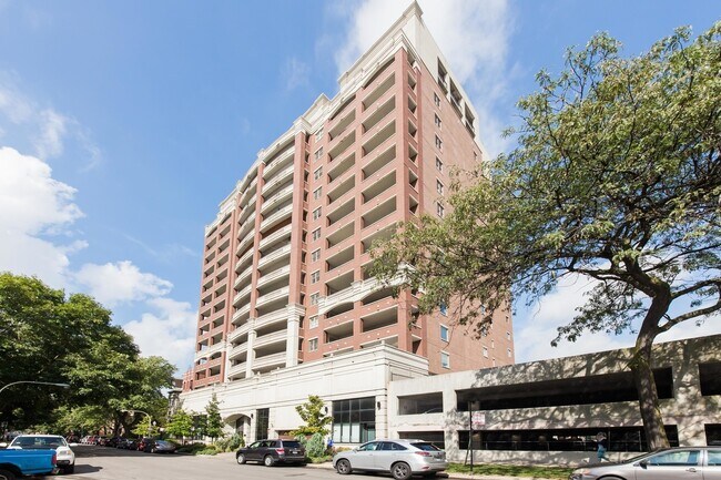 Beautiful Brick Mid rise building with South exposure condo on 14th floor - 828 W Grace St