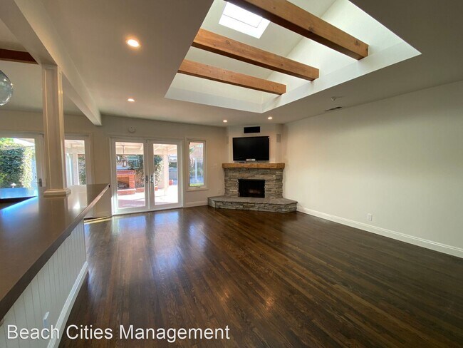 Building Photo - 3 br, 2 bath House - 6880 E Kallin Way