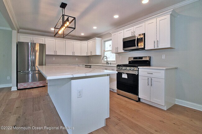 Building Photo - 412 Brentwood Pl