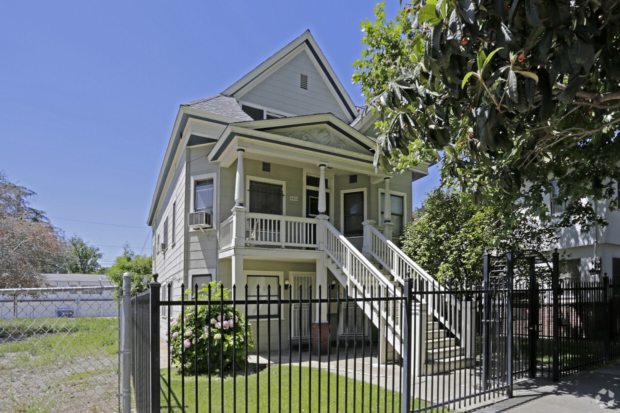 Primary Photo - 2616 N St