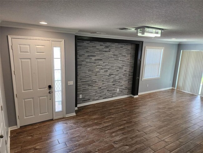 Building Photo - 1118 Water Iris Wy