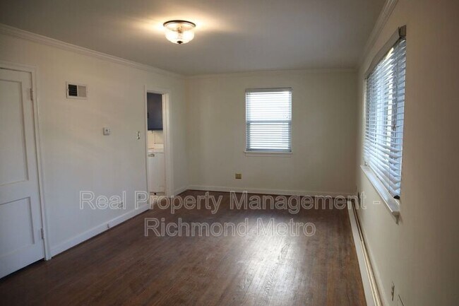 Foto del edificio - 6407 Kensington Ave