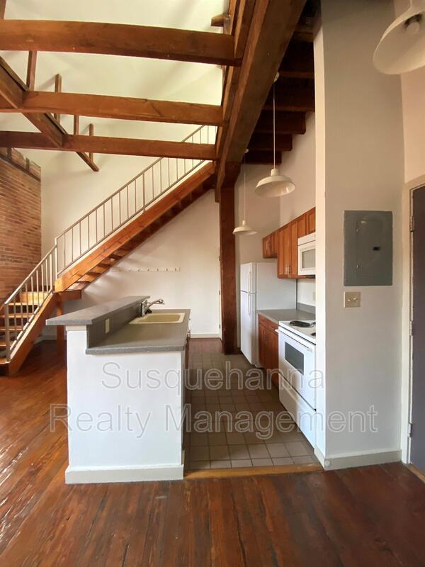 Building Photo - 402 W Frederick St
