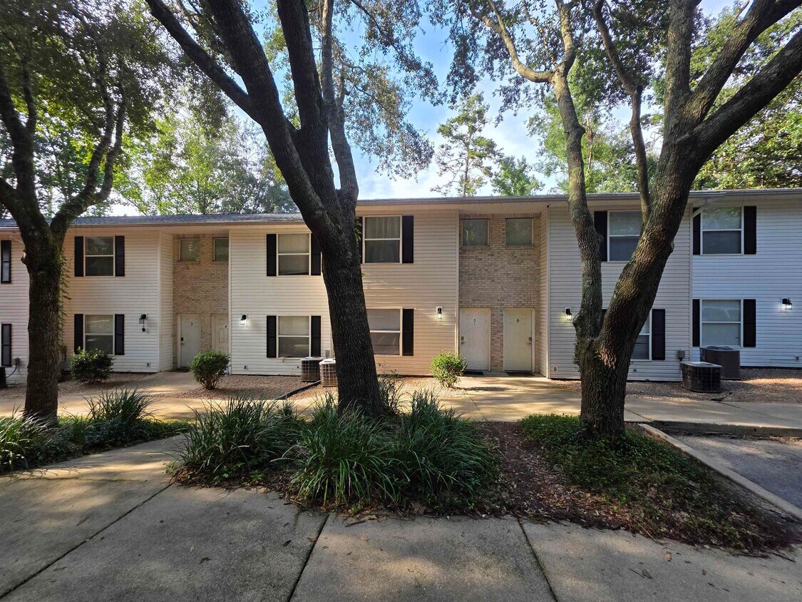Foto principal - 1660 Kay Ave
