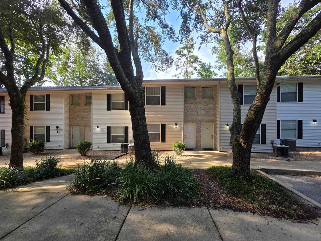 Primary Photo - 1660 Kay Ave