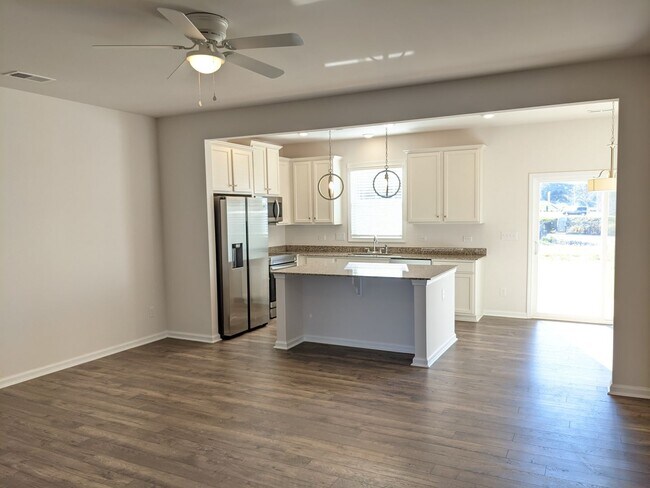 Foto del edificio - 3 Bedroom Townhome Sherrill's Ford